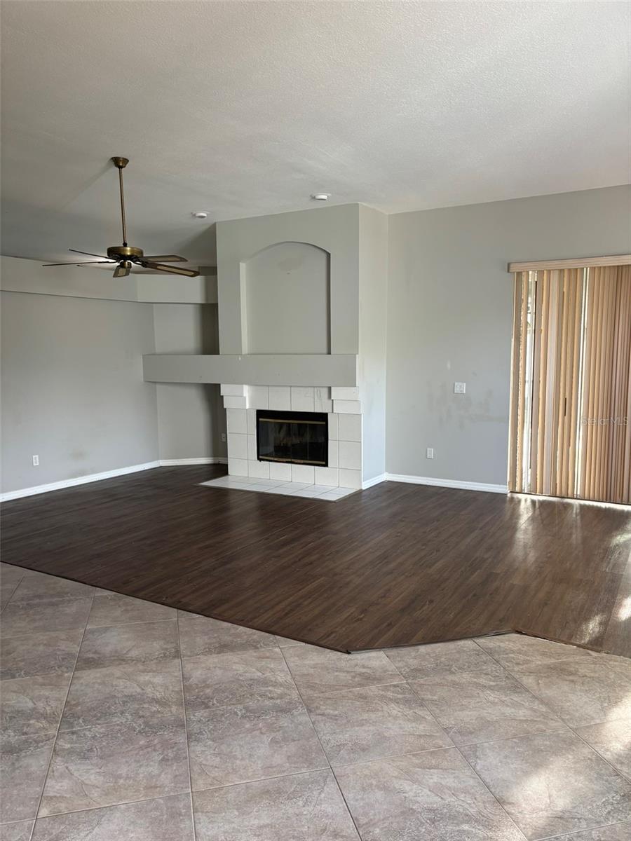 Image 4 of 37 For 16512 Blenheim Drive