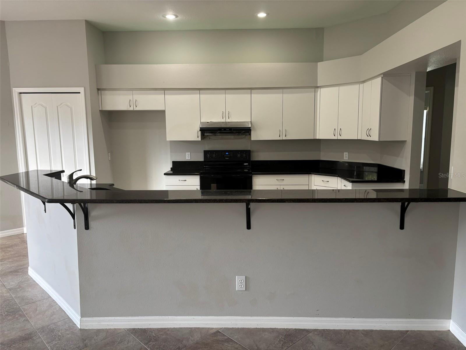 Image 5 of 37 For 16512 Blenheim Drive
