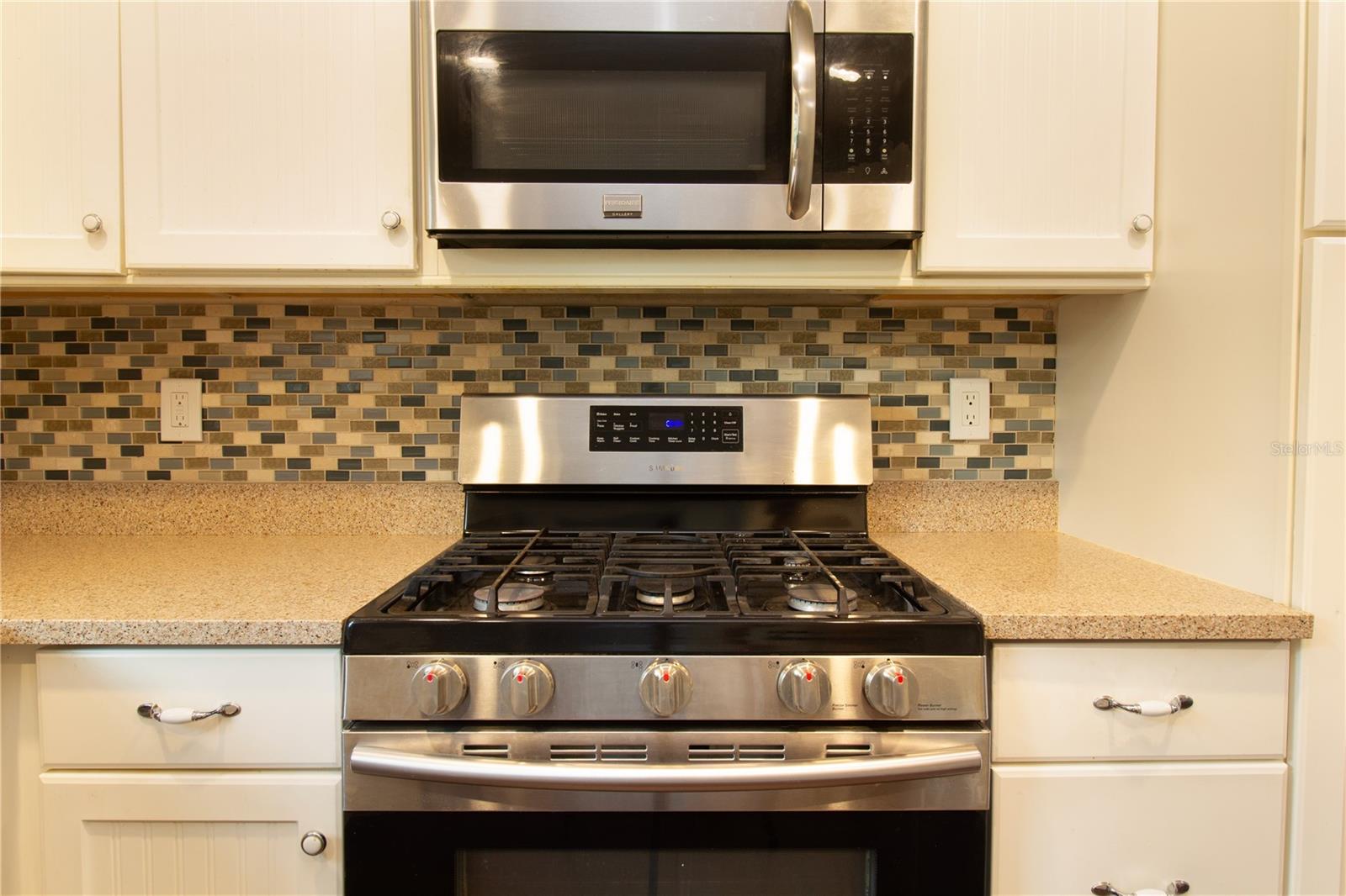 Image 14 of 35 For 6080 80th Street N 201