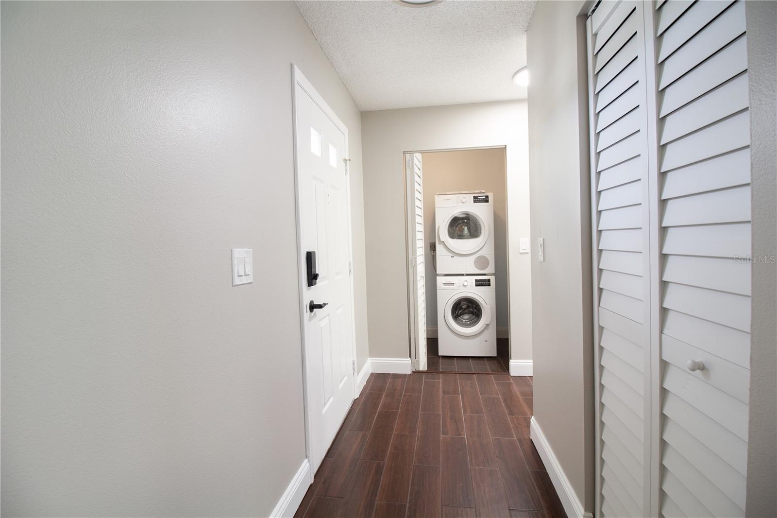 Image 17 of 35 For 6080 80th Street N 201