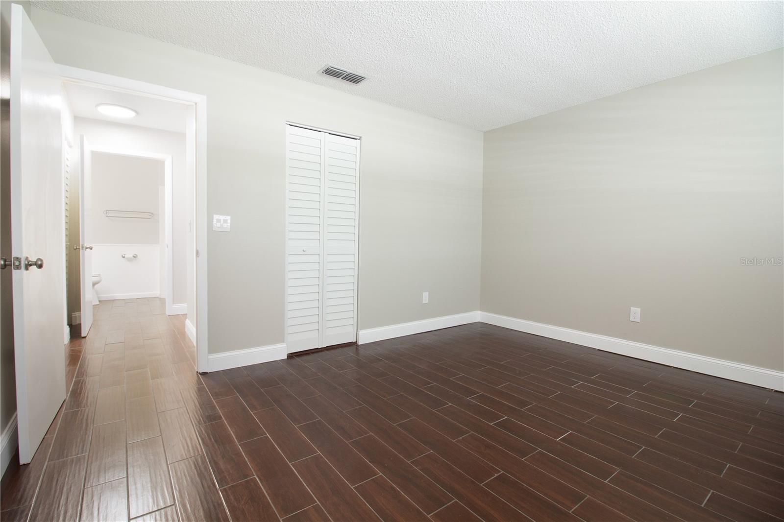 Image 19 of 35 For 6080 80th Street N 201