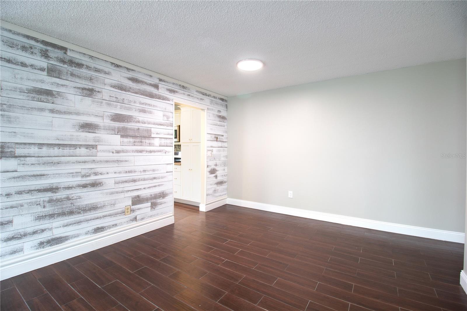 Image 7 of 35 For 6080 80th Street N 201