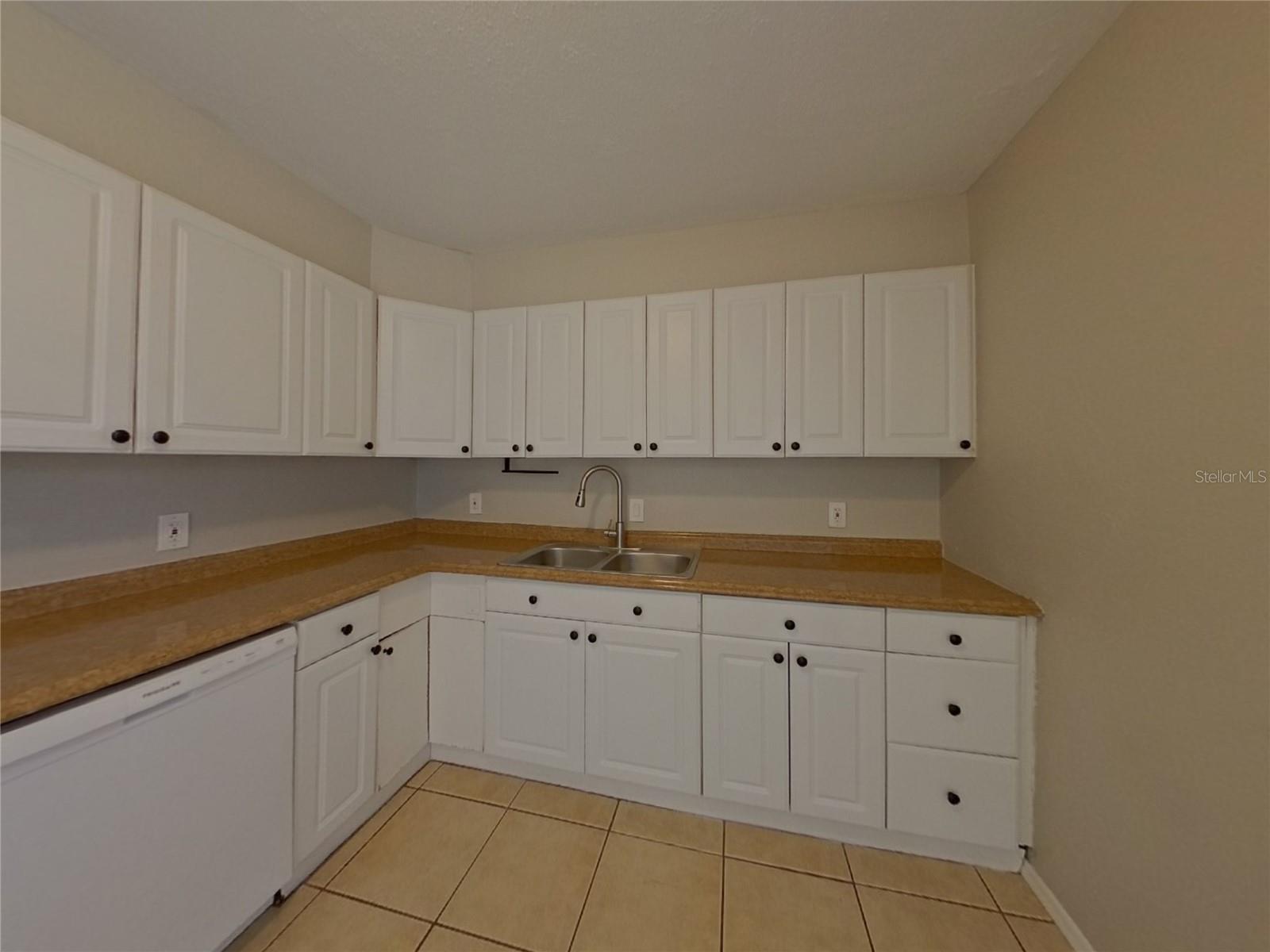 Image 6 of 15 For 5025 33rd Terrace N