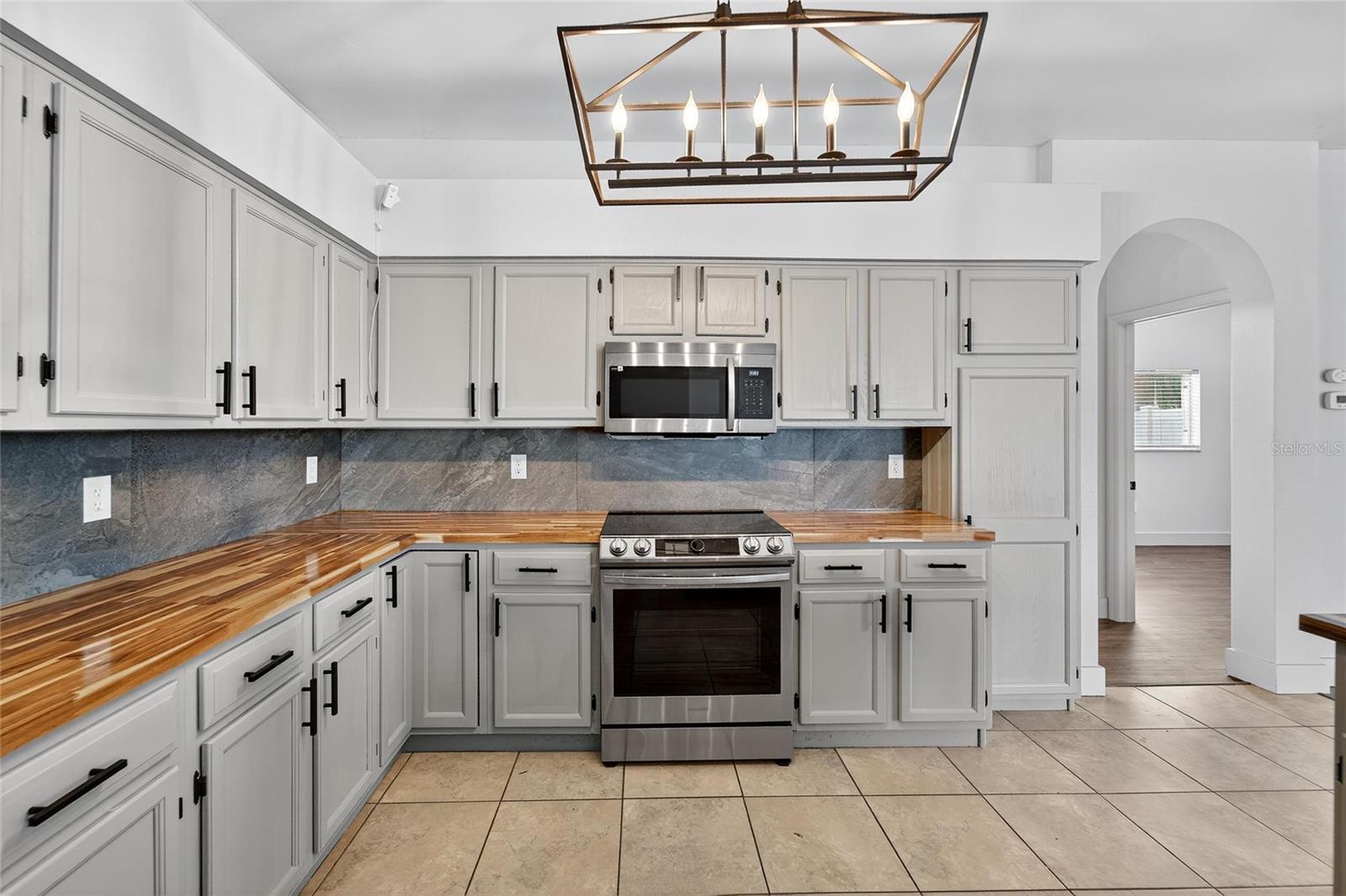 Image 15 of 62 For 13021 Prestwick Drive