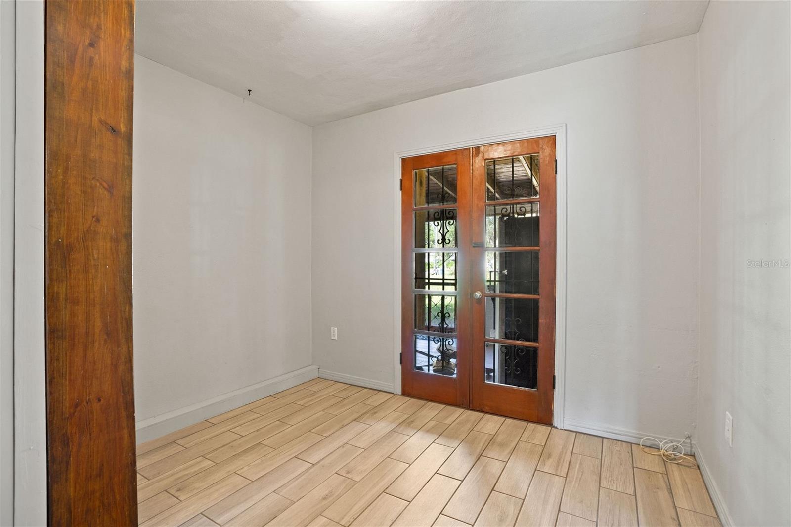 Image 10 of 23 For 7195 65th Street N