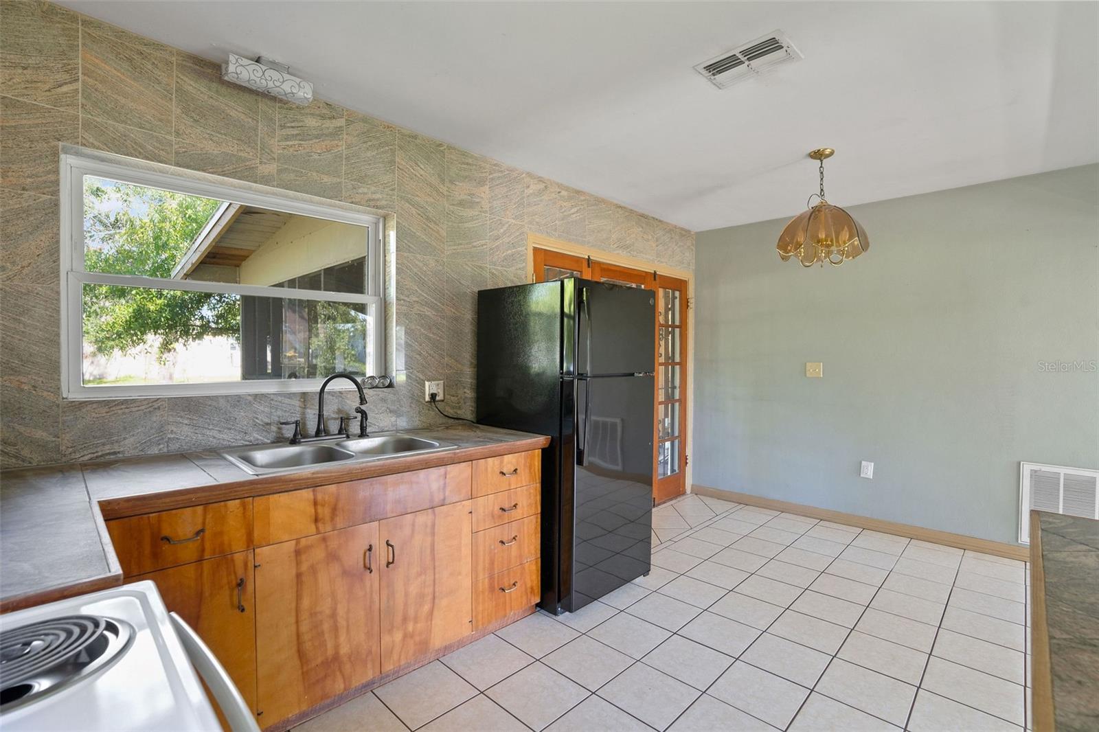 Image 6 of 23 For 7195 65th Street N