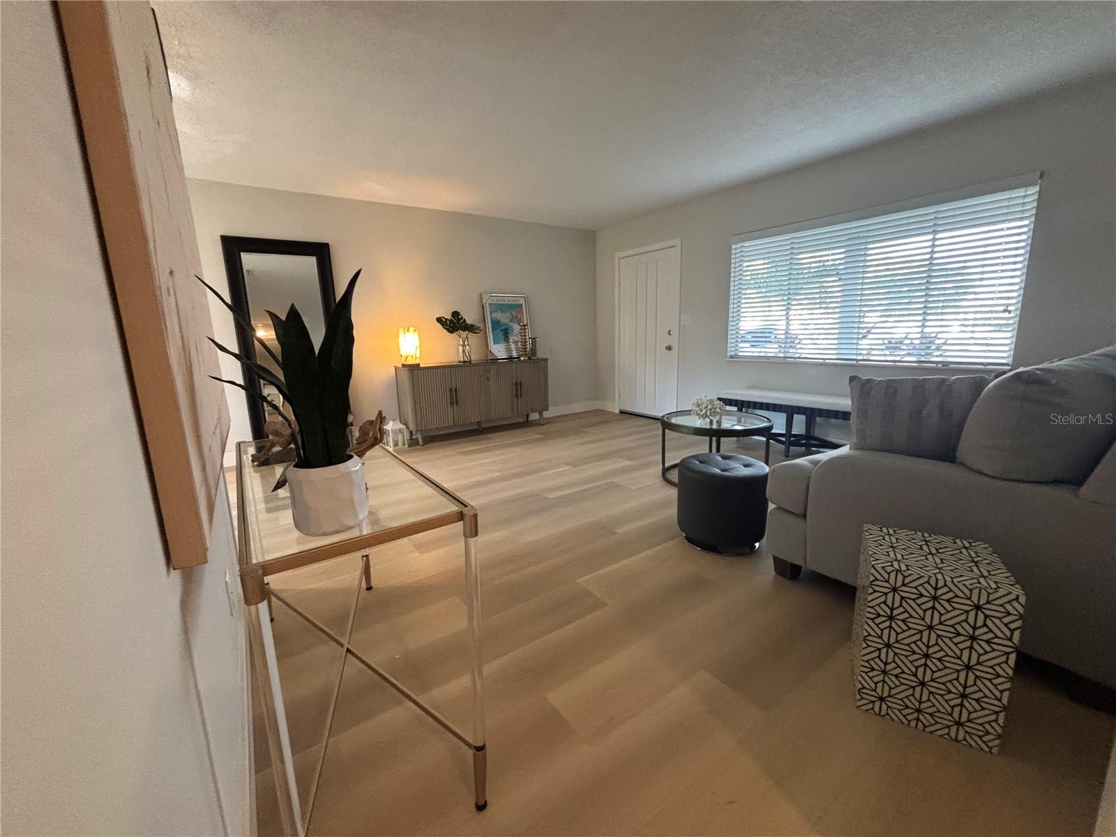 Image 4 of 16 For 4545 37th Avenue N