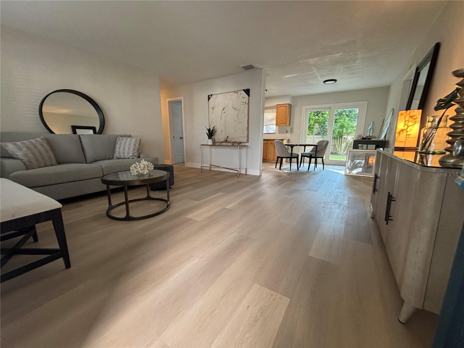 Image 5 of 16 For 4545 37th Avenue N