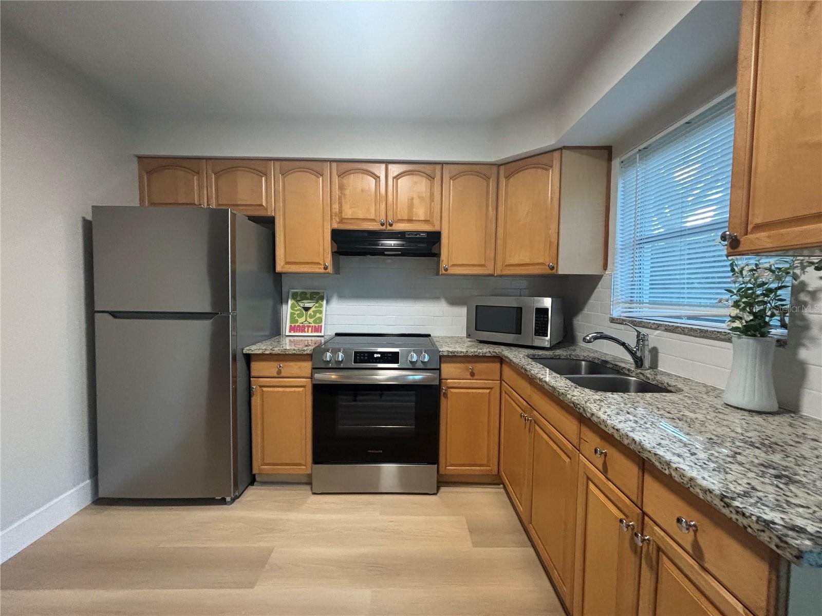 Image 6 of 16 For 4545 37th Avenue N