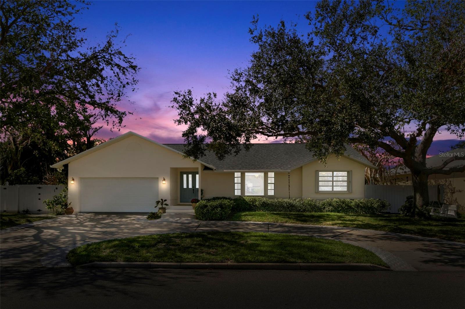 Image 2 of 53 For 308 6th Avenue N