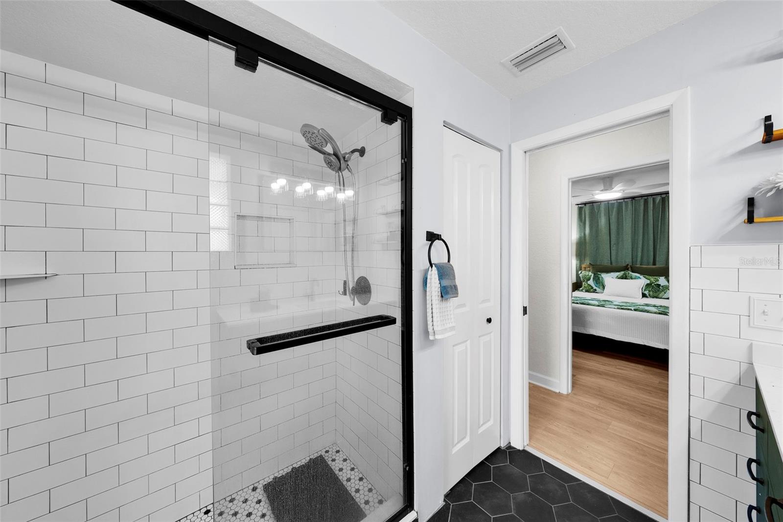 Image 31 of 53 For 308 6th Avenue N