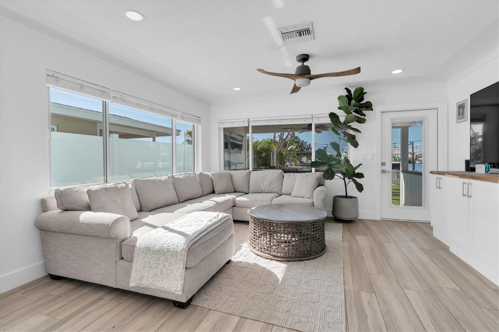 Image 12 of 40 For 341 Boca Ciega Drive