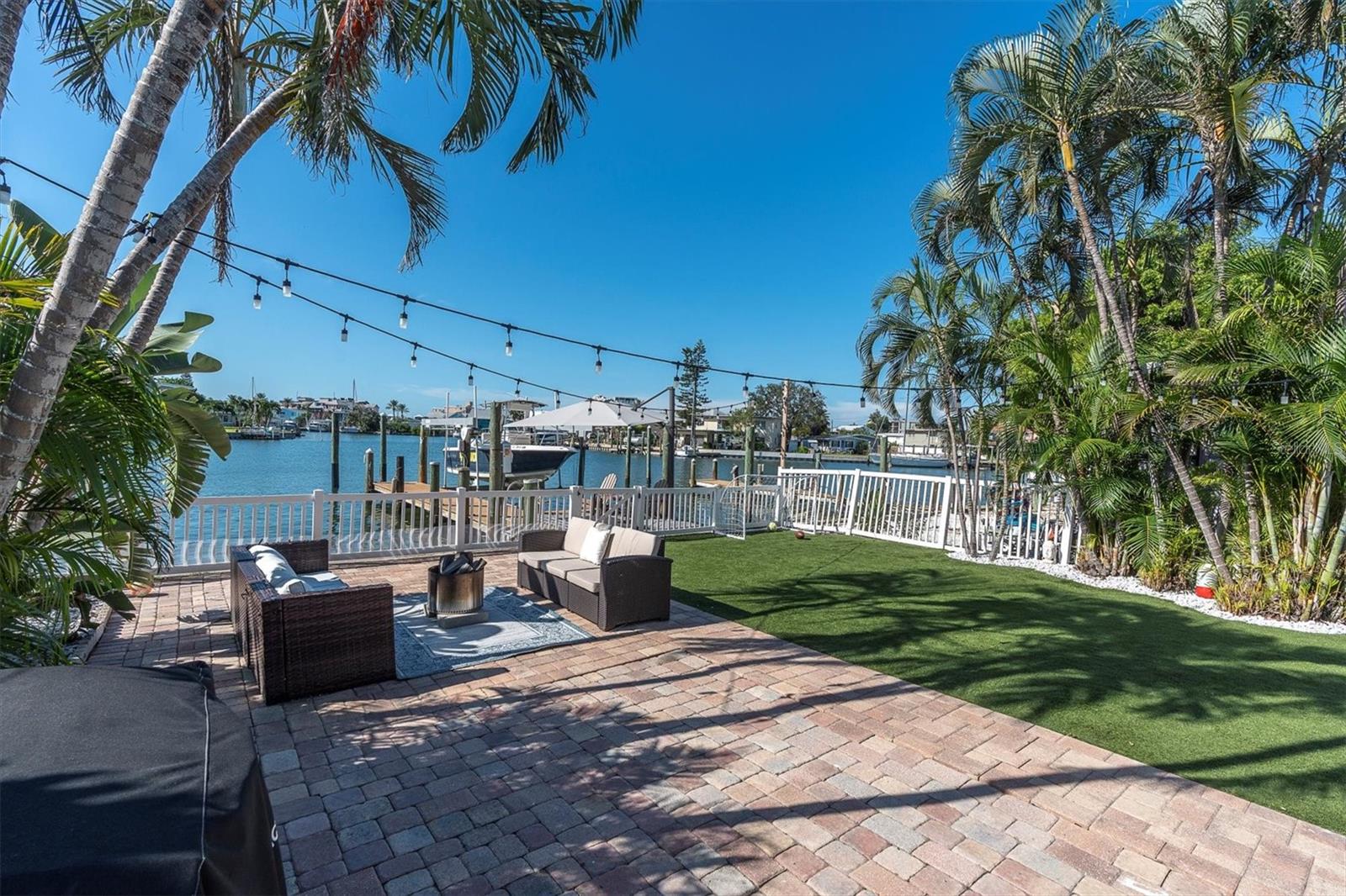 Image 6 of 40 For 341 Boca Ciega Drive