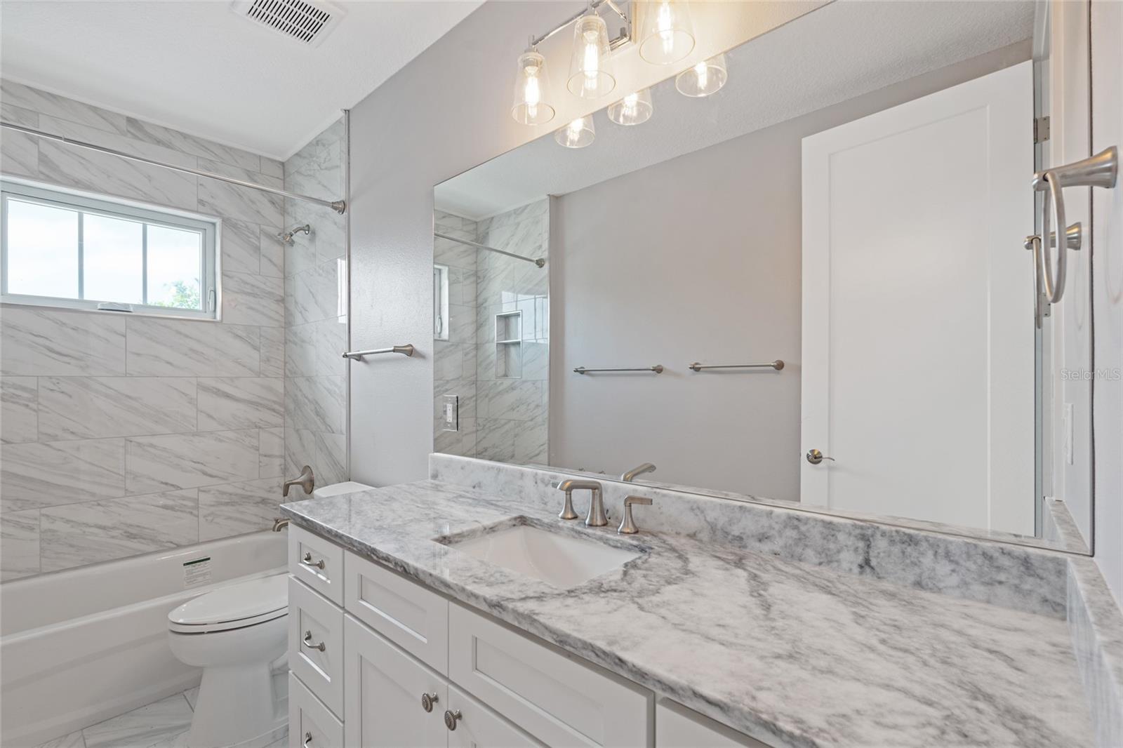 Image 23 of 28 For 3161 Emerson Avenue S