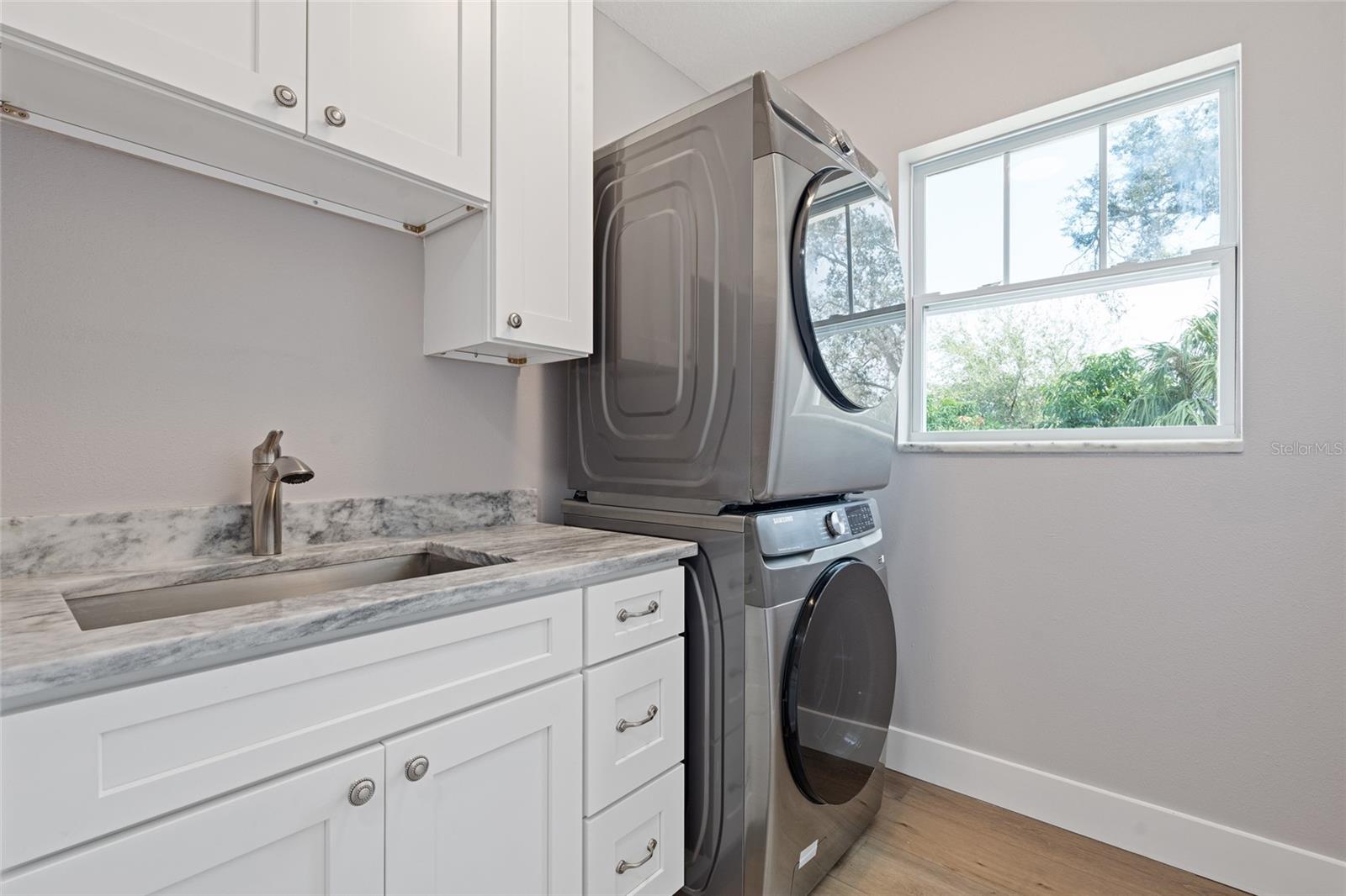 Image 24 of 28 For 3161 Emerson Avenue S