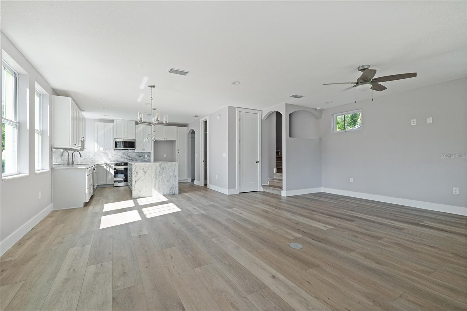 Image 9 of 18 For 3161 Emerson Avenue S
