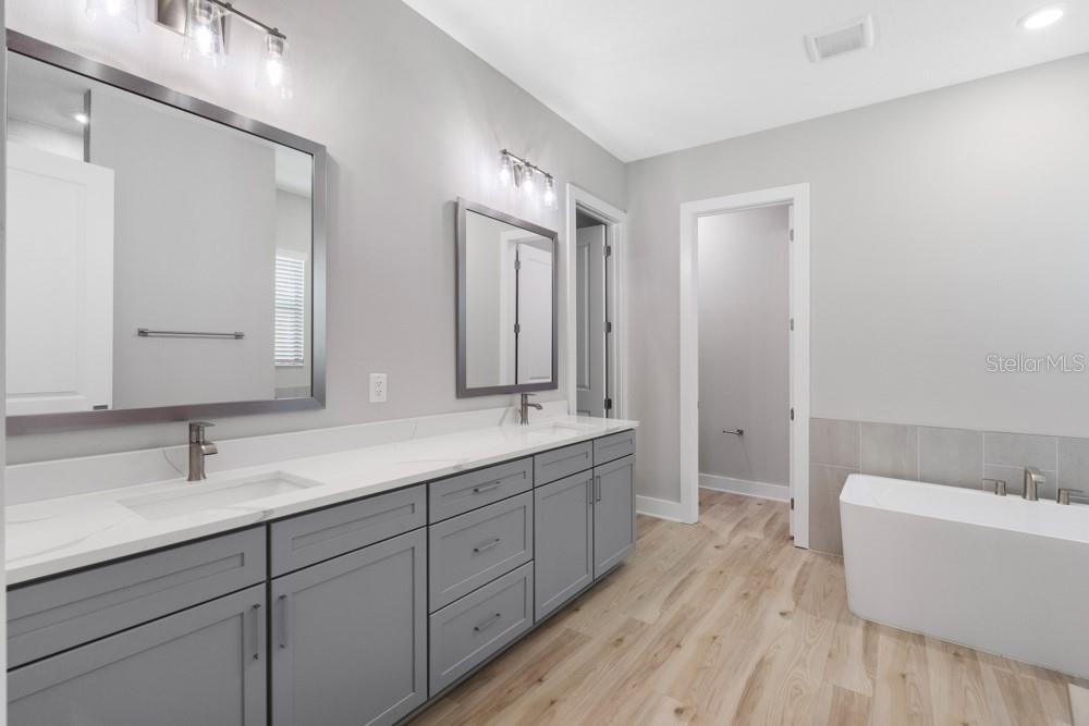 Image 6 of 9 For 17062 Nokota Avenue