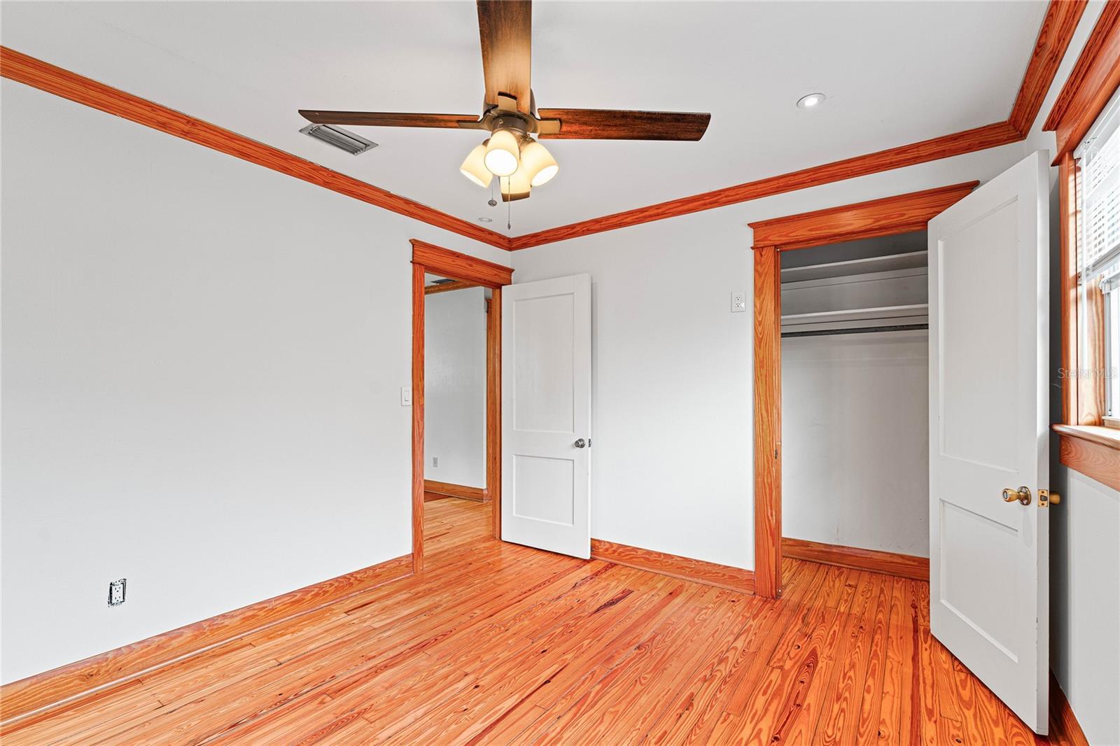Image 23 of 48 For 7105 Navin Avenue