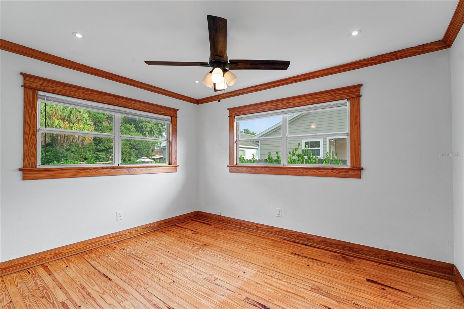 Image 25 of 48 For 7105 Navin Avenue