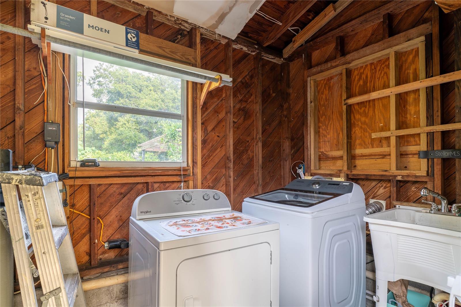 Image 31 of 48 For 7105 Navin Avenue