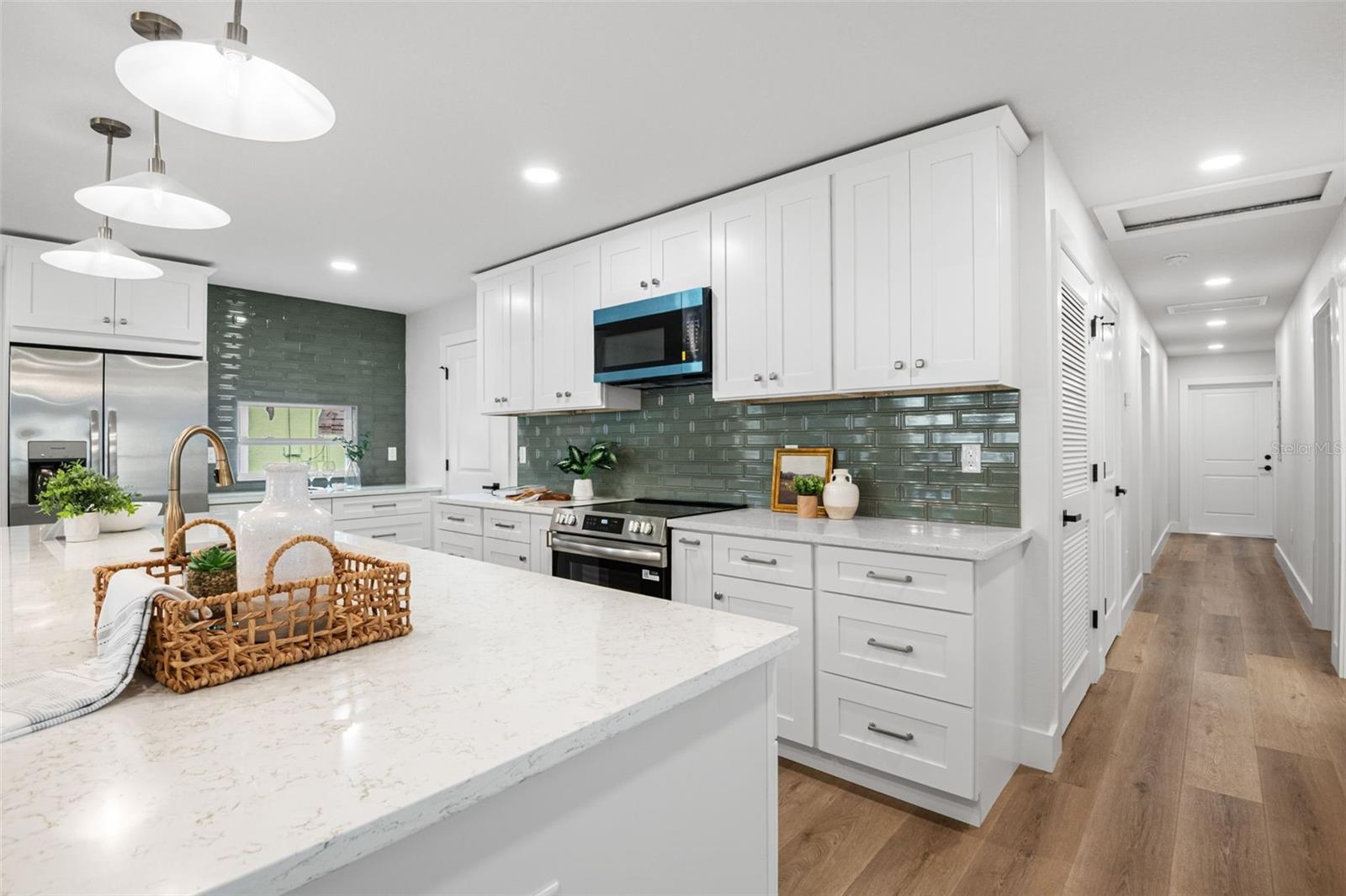 Image 7 of 23 For 2320 13th Street S
