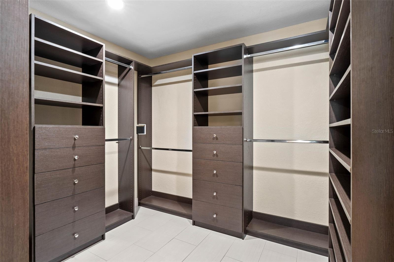Image 23 of 59 For 4331 13th Way Ne