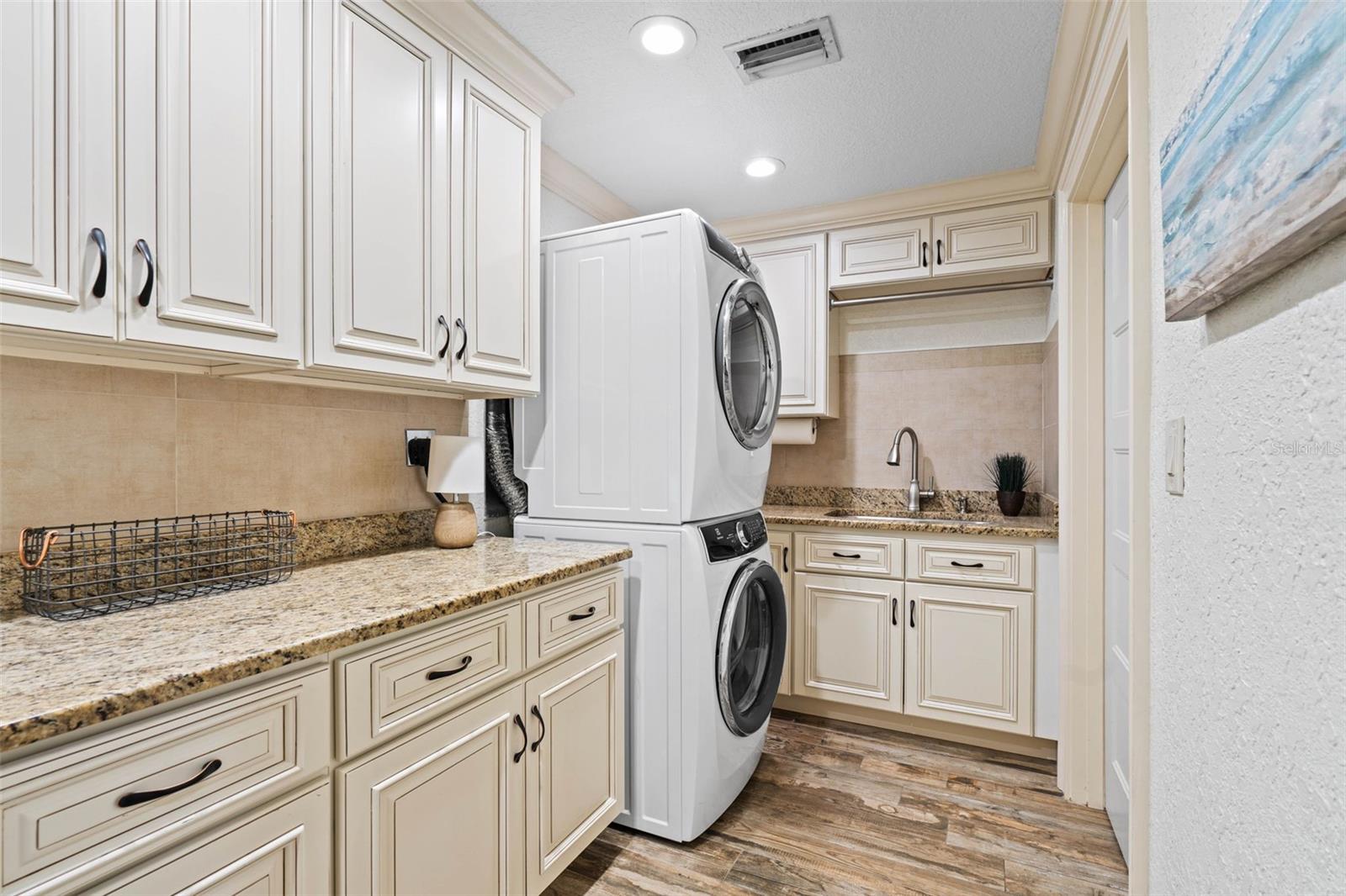 Image 40 of 59 For 4331 13th Way Ne