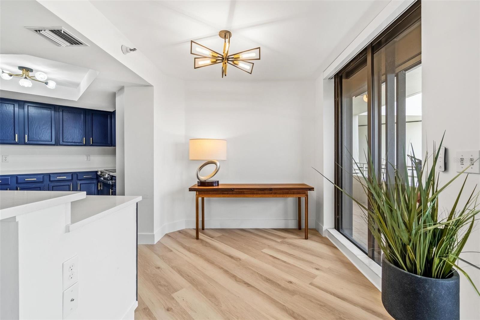 Image 10 of 40 For 5950 Pelican Bay Plaza S 2d