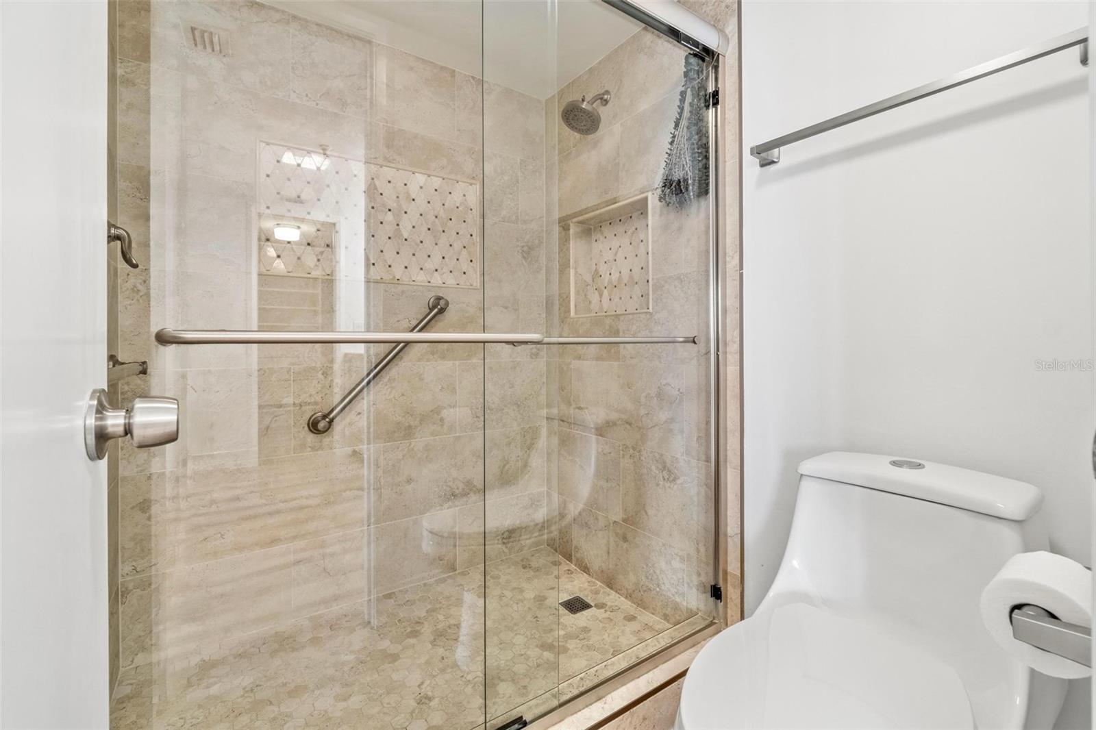 Image 22 of 40 For 5950 Pelican Bay Plaza S 2d