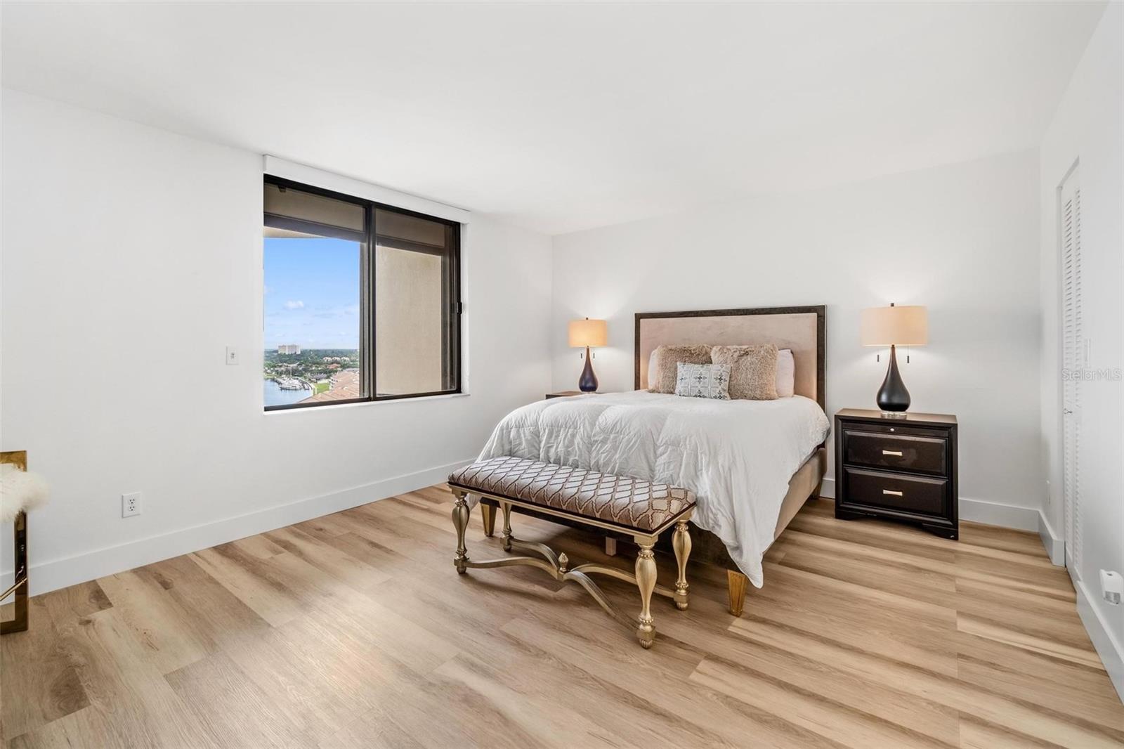 Image 26 of 40 For 5950 Pelican Bay Plaza S 2d