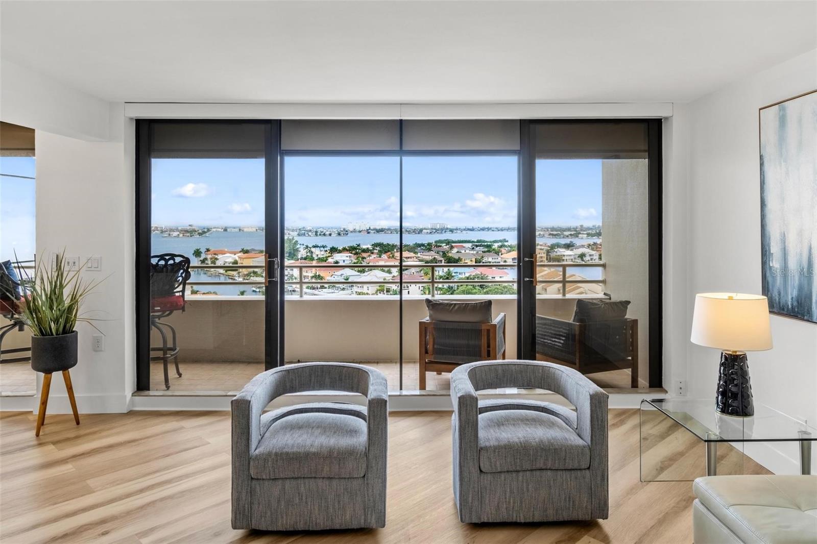Image 29 of 40 For 5950 Pelican Bay Plaza S 2d