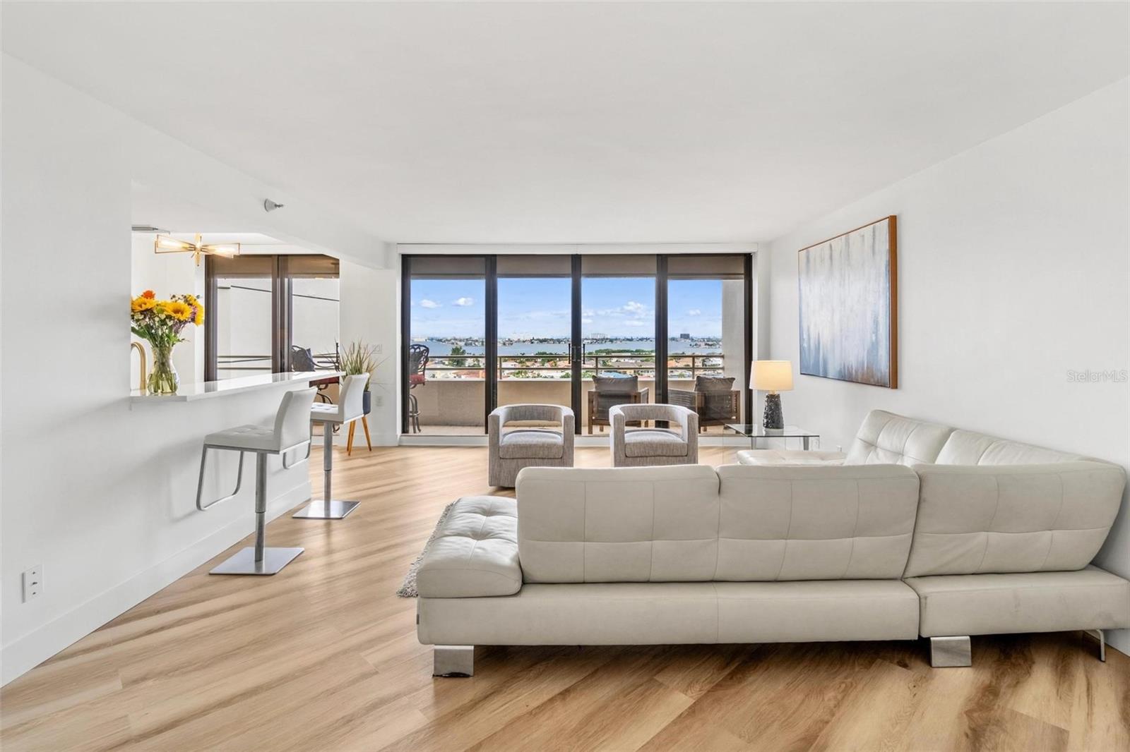 Image 8 of 40 For 5950 Pelican Bay Plaza S 2d