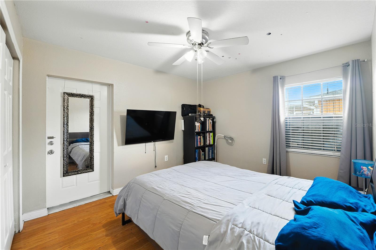 Listing photo id 22 for 4802 Mendenhall Drive
