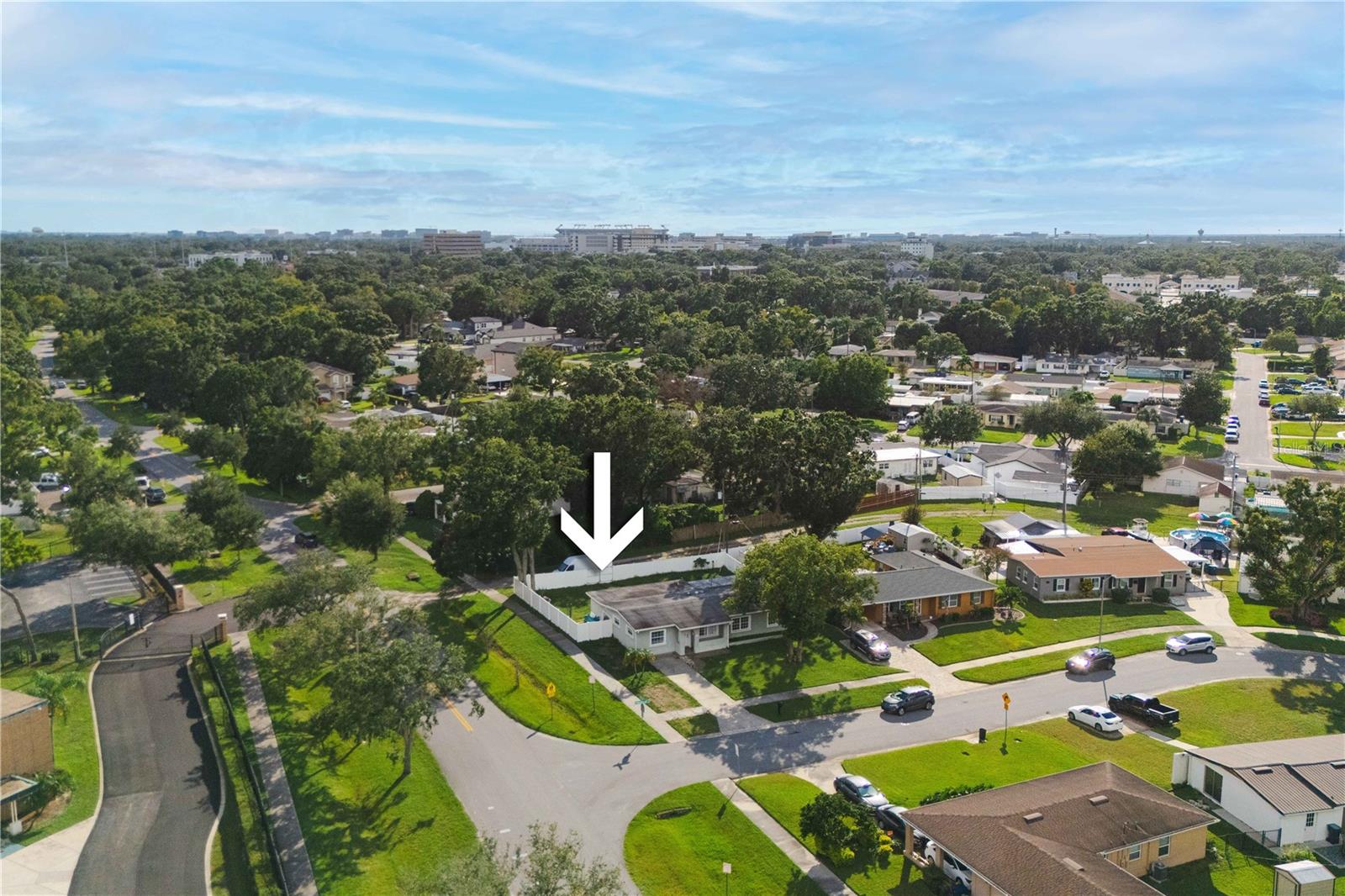 Listing photo id 40 for 4802 Mendenhall Drive