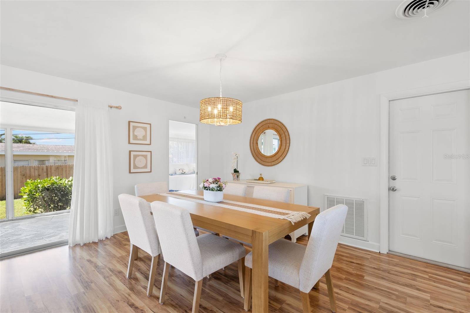 Image 10 of 29 For 3488 Shady Bluffs Drive