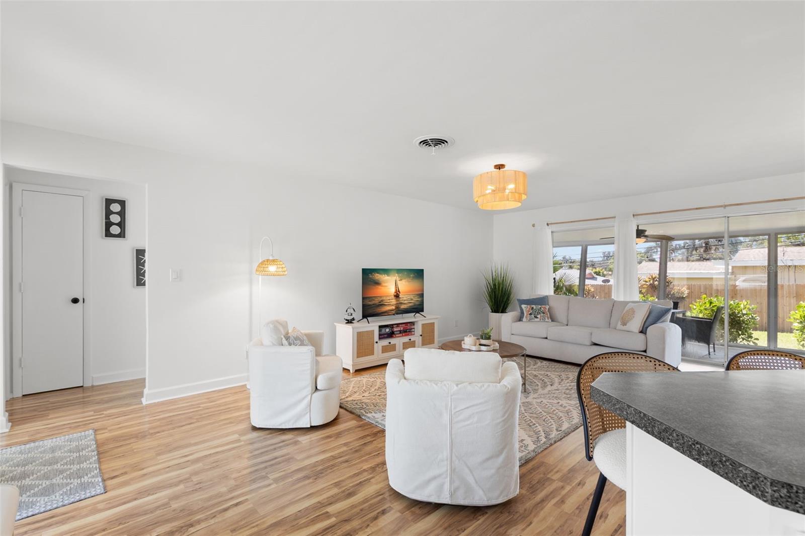 Image 4 of 29 For 3488 Shady Bluffs Drive