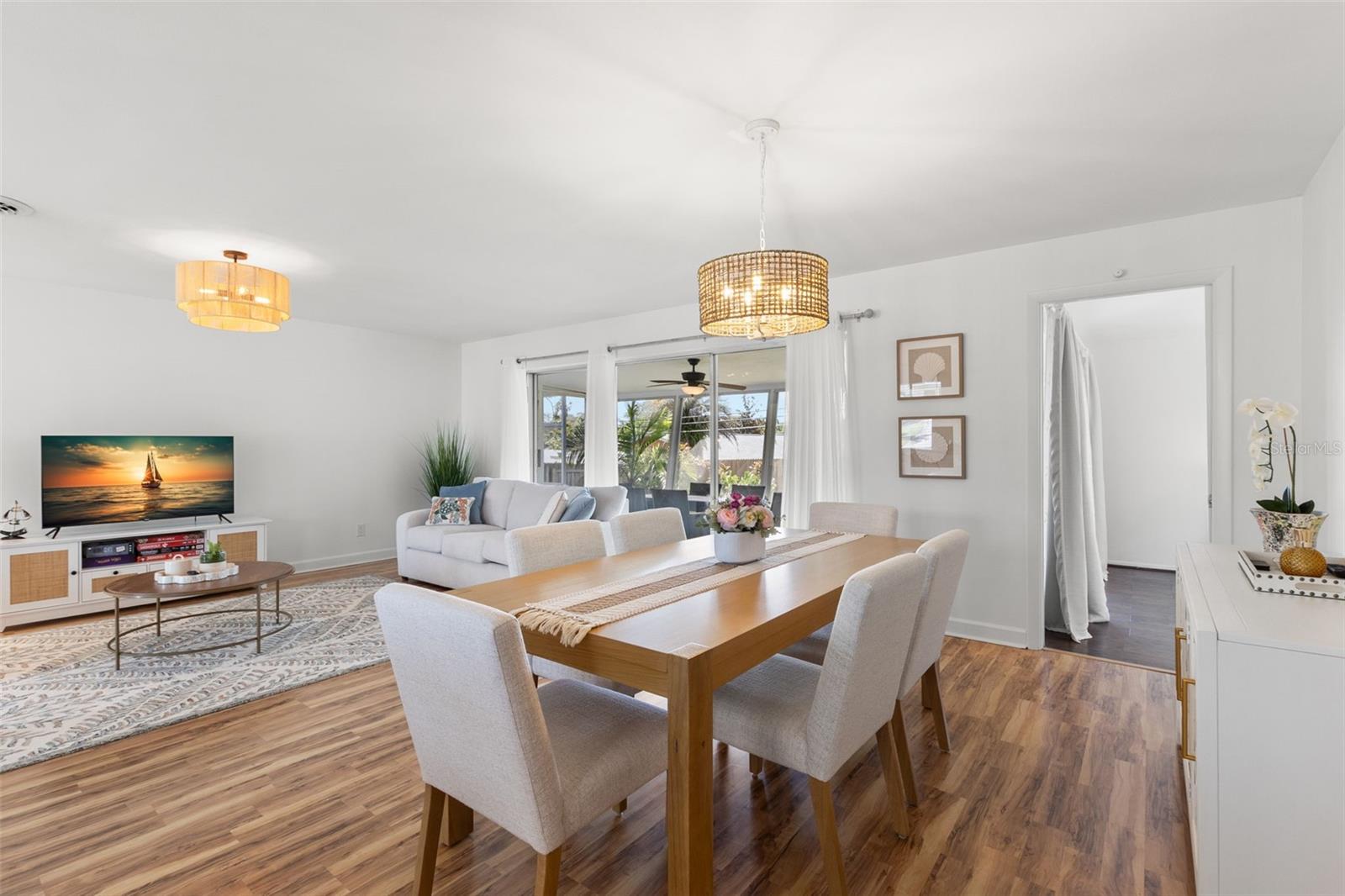 Image 9 of 29 For 3488 Shady Bluffs Drive