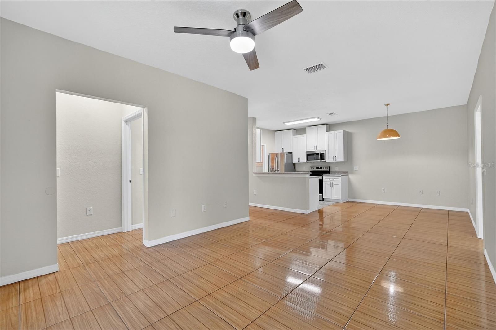 Image 14 of 53 For 5011 Hemingway Circle 5011