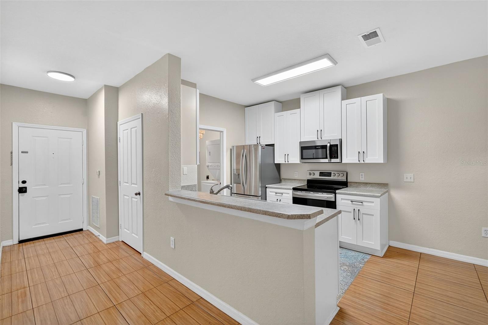 Image 4 of 53 For 5011 Hemingway Circle 5011