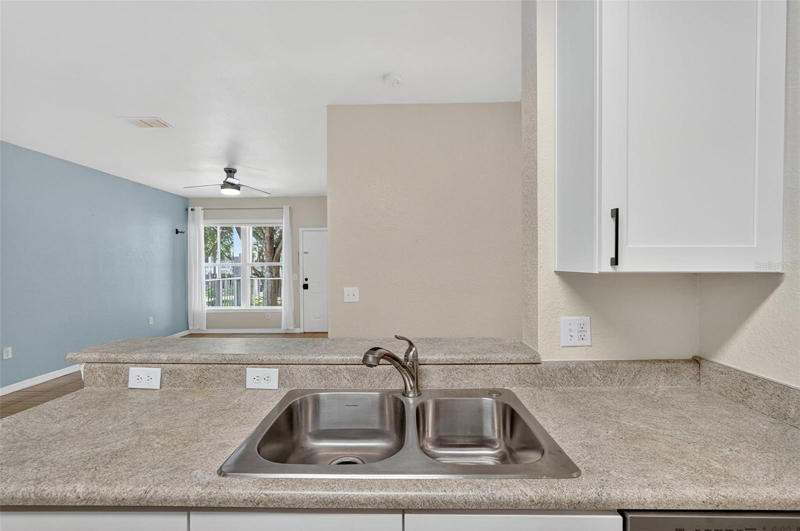 Image 8 of 53 For 5011 Hemingway Circle 5011