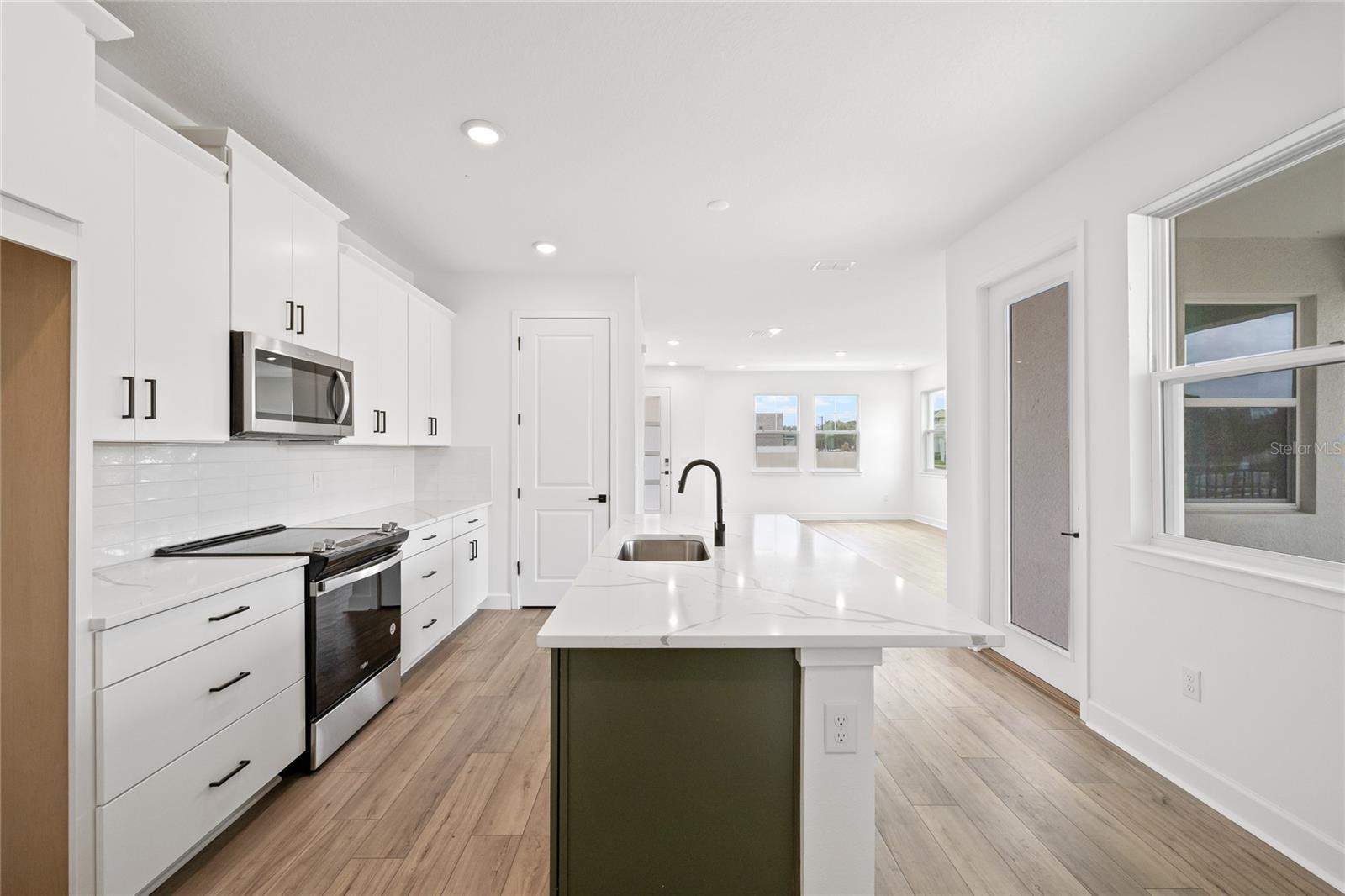 Image 11 of 36 For 2013 Wild Heron Court