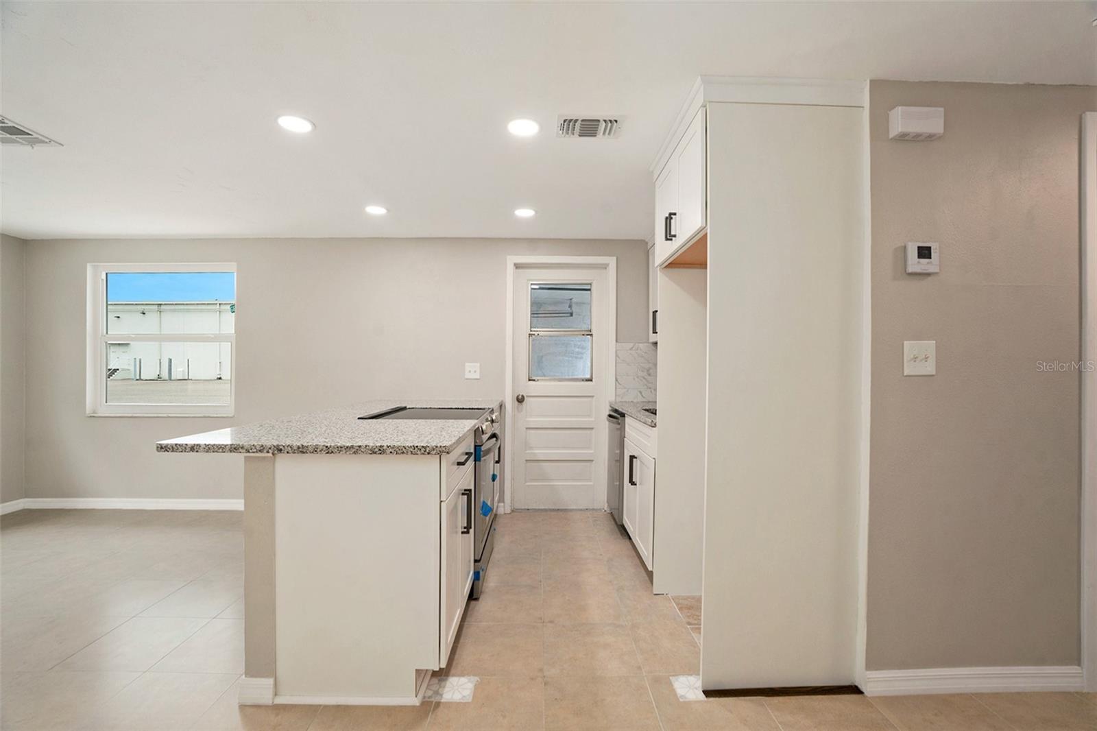 Image 11 of 27 For 5032 Canner Street