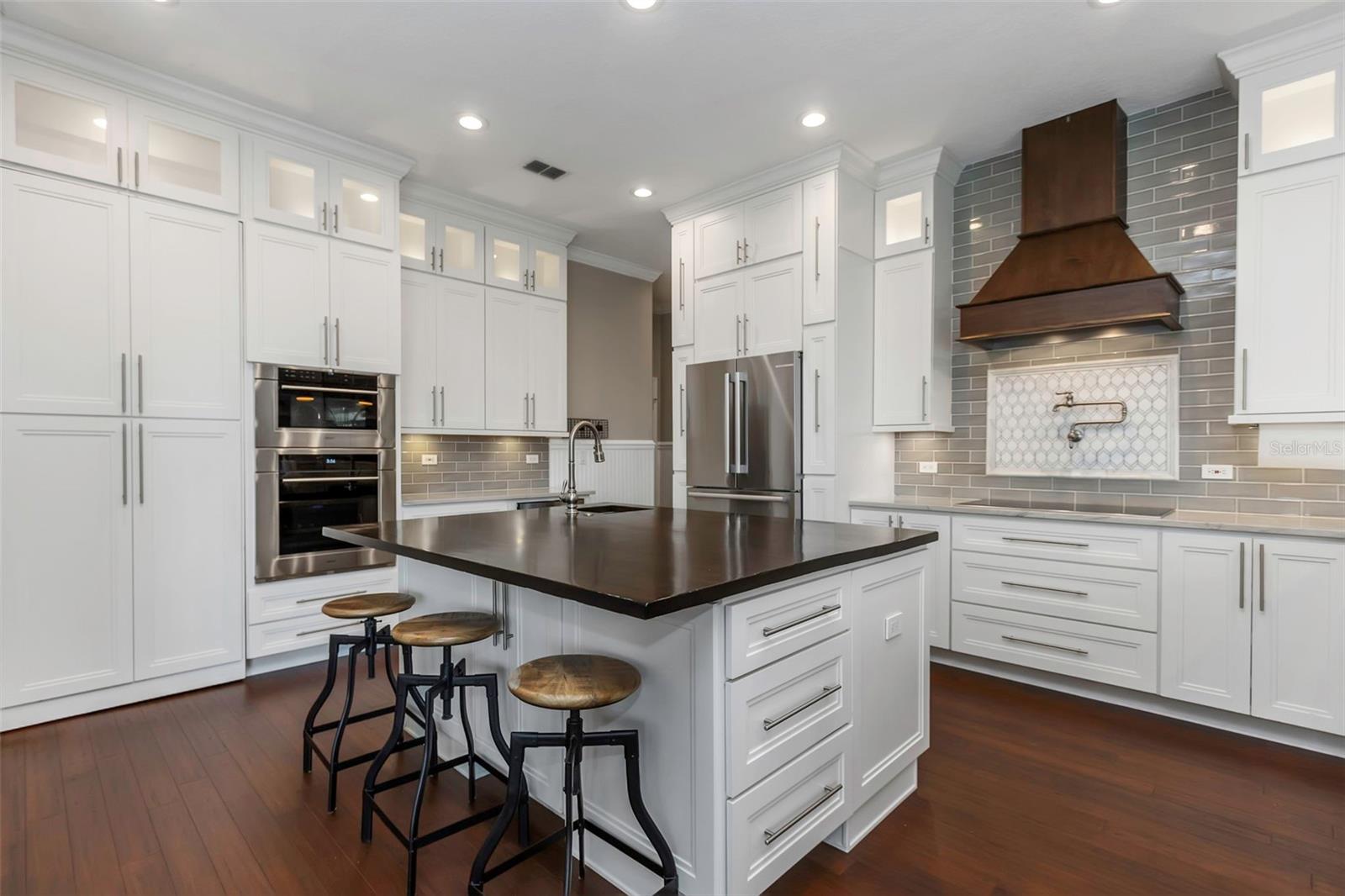 Listing photo id 21 for 1402 Wyndham Lakes Drive