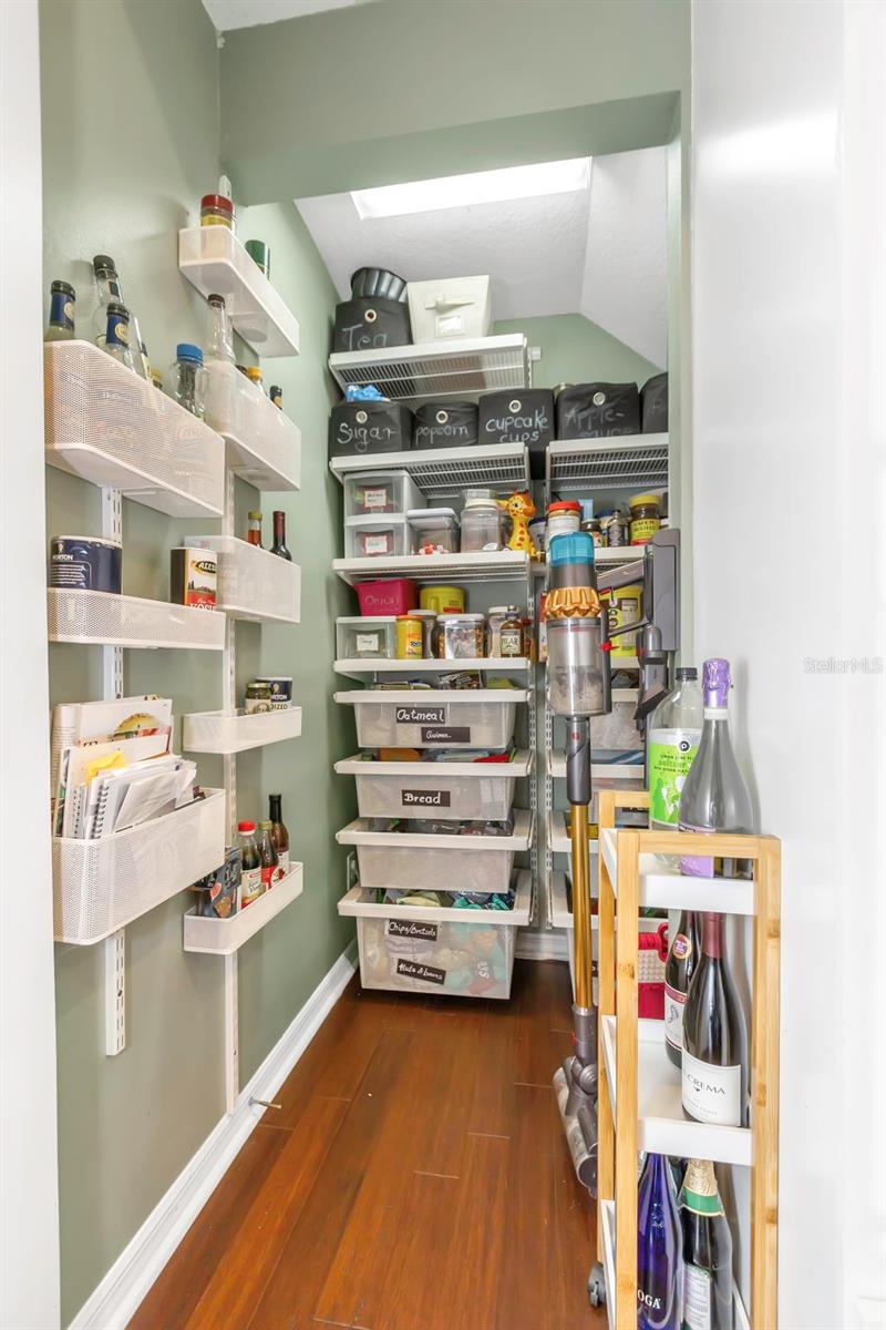 Listing photo id 25 for 1402 Wyndham Lakes Drive