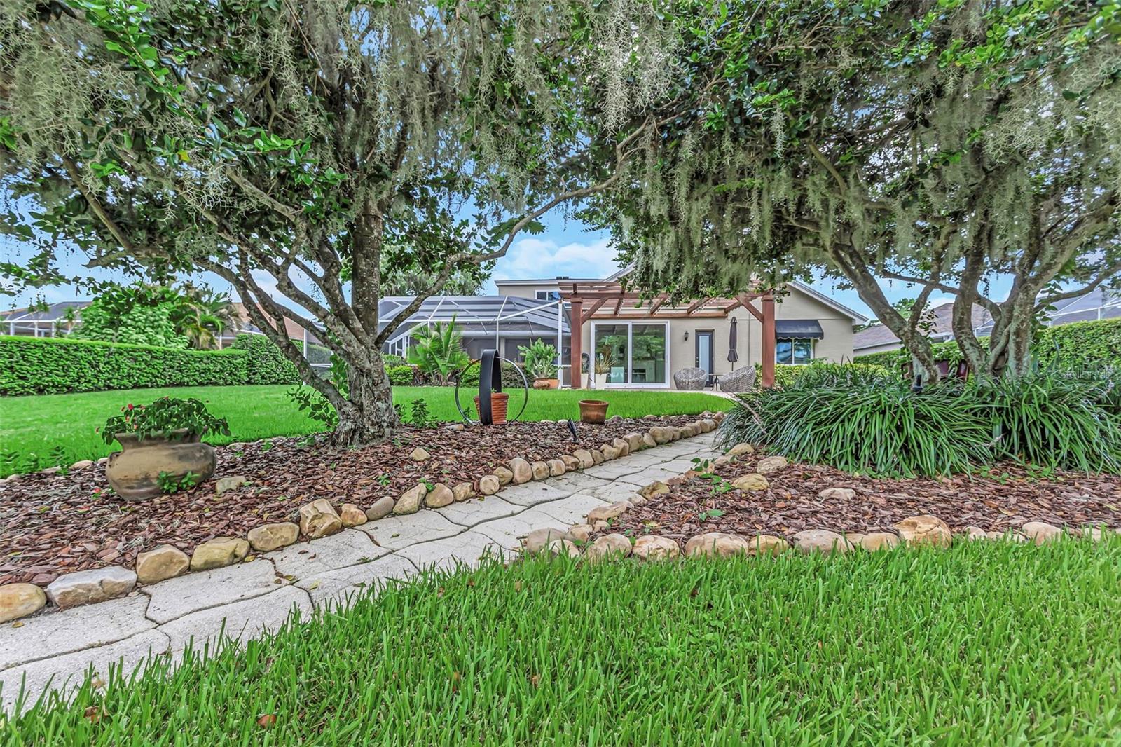 Listing photo id 30 for 1402 Wyndham Lakes Drive