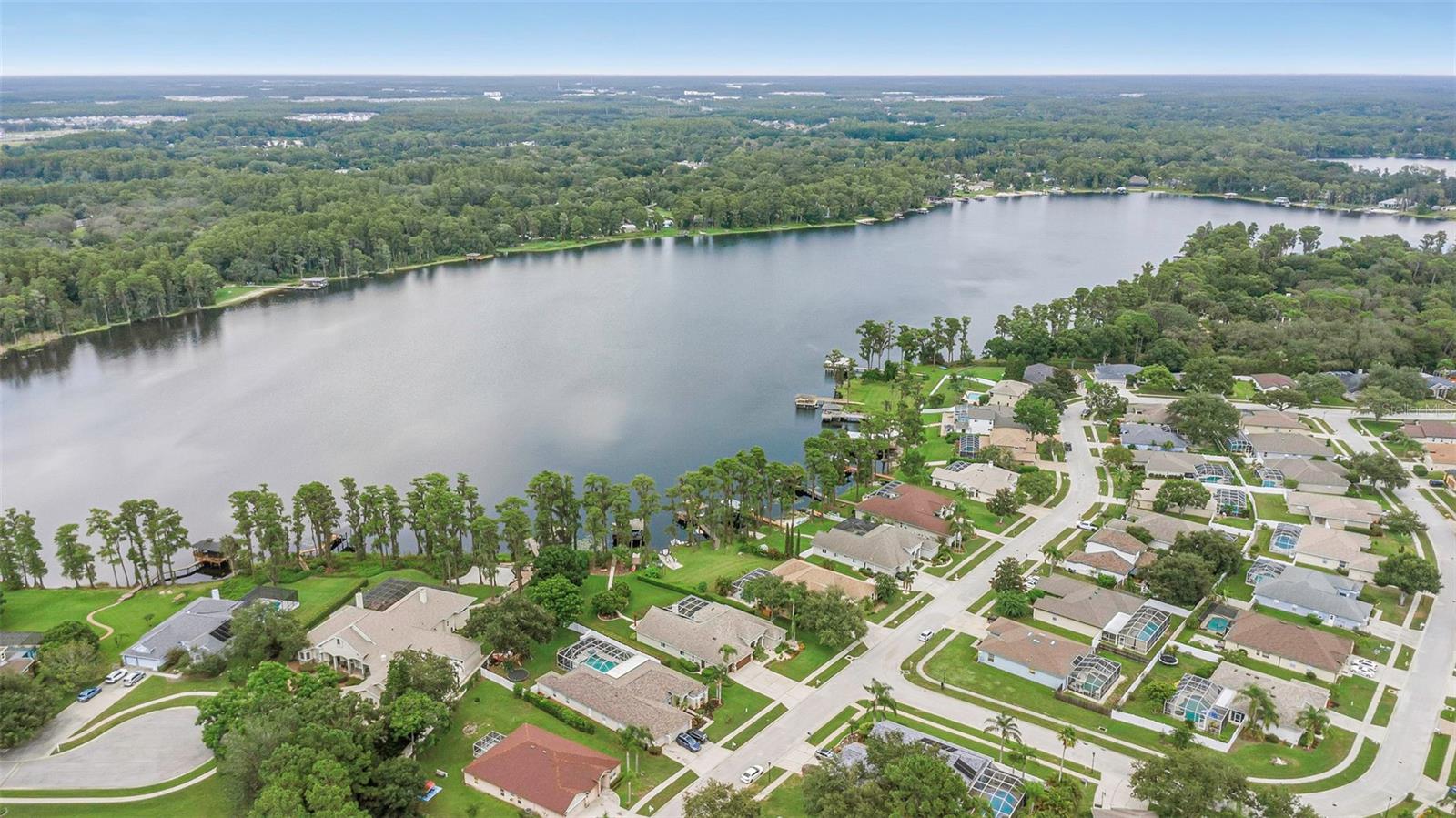 Listing photo id 44 for 1402 Wyndham Lakes Drive
