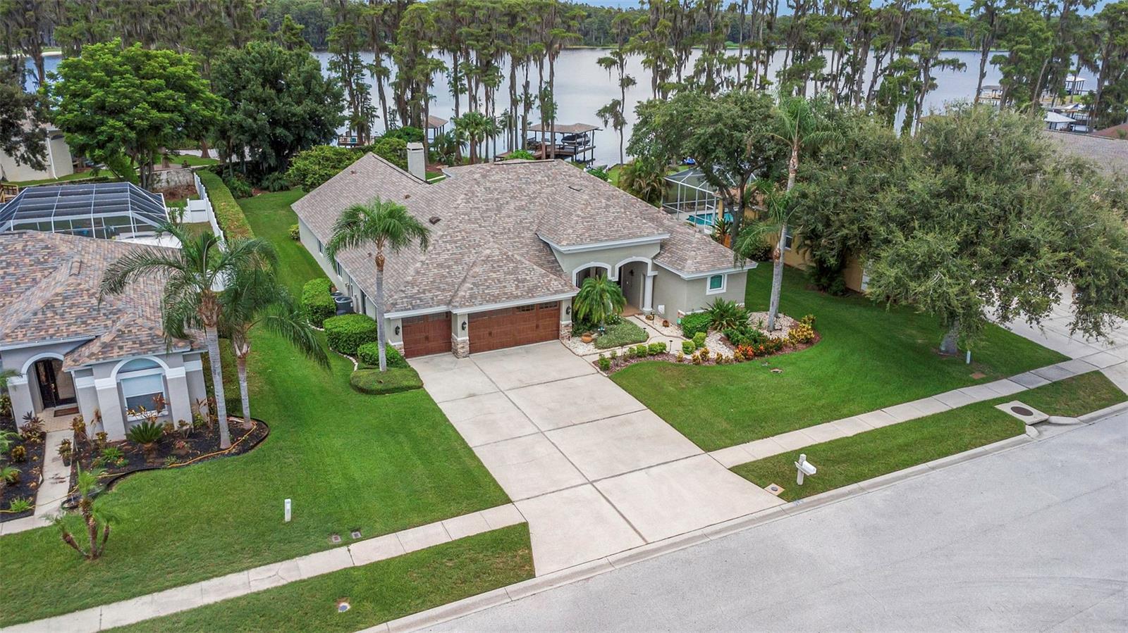 Listing photo id 48 for 1402 Wyndham Lakes Drive