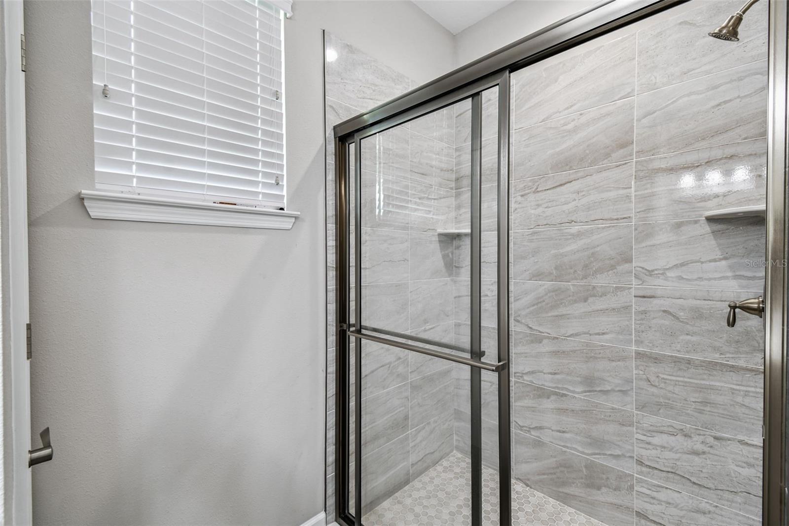 Image 14 of 31 For 130 22nd Street Nw