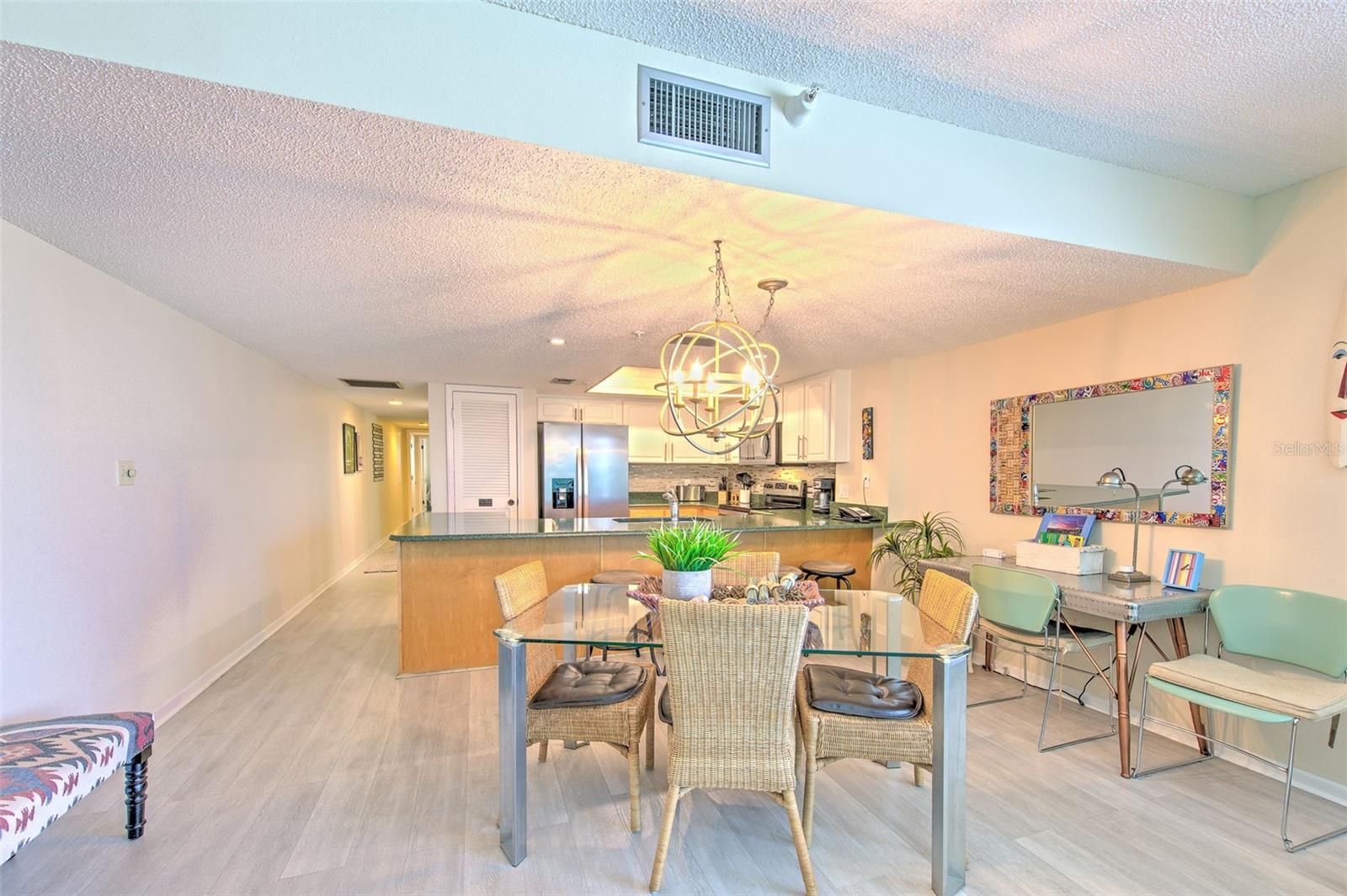 Image 11 of 35 For 17200 Gulf Boulevard 401