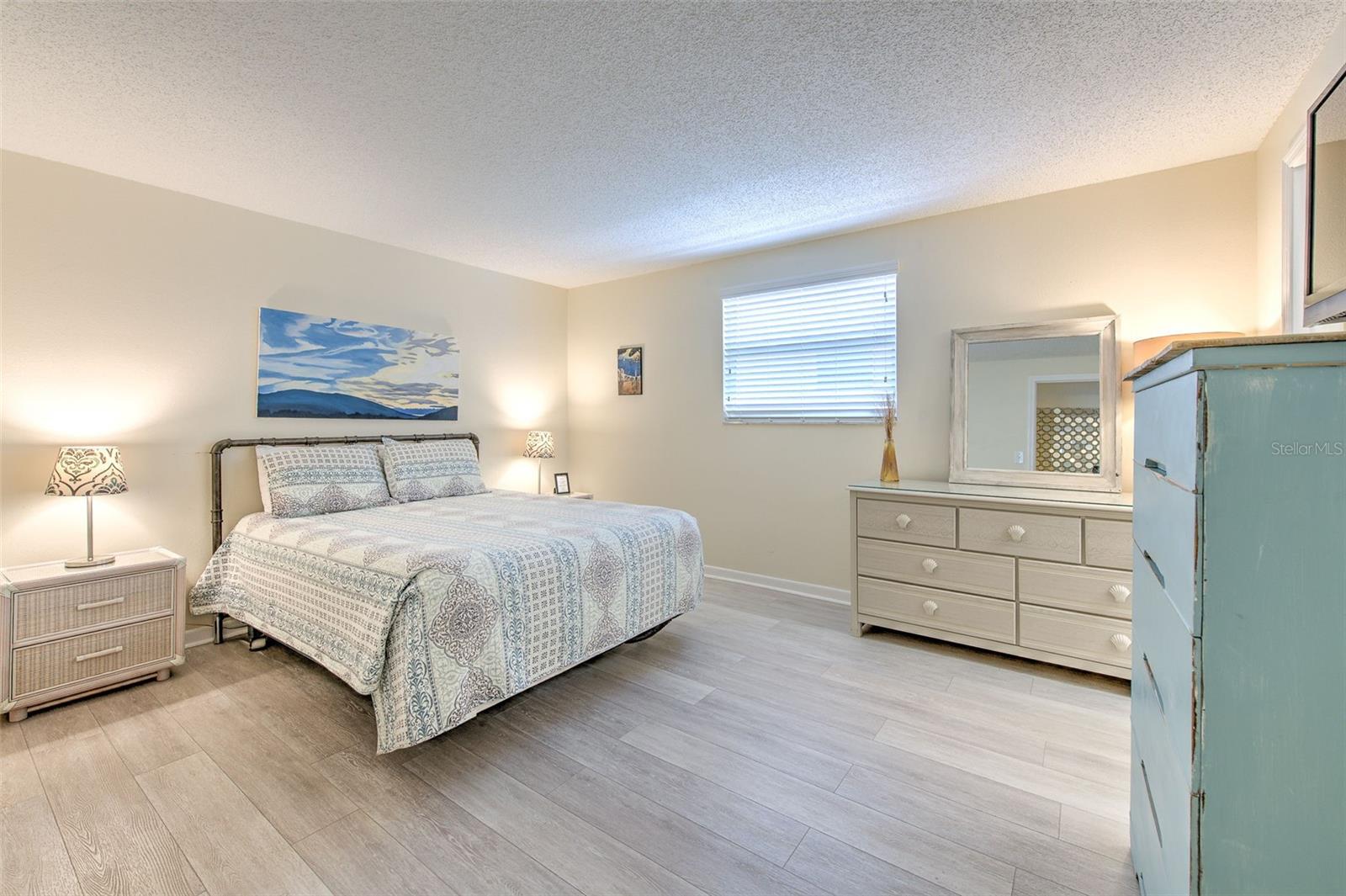 Image 16 of 35 For 17200 Gulf Boulevard 401